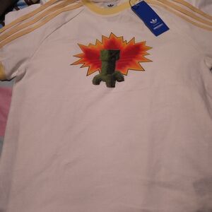 2Adidas Boys White GraphicT-Shirt (Medium 11-12)